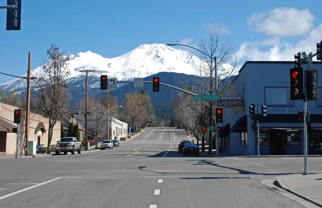 Downtown Mount Shasta's Main Street
