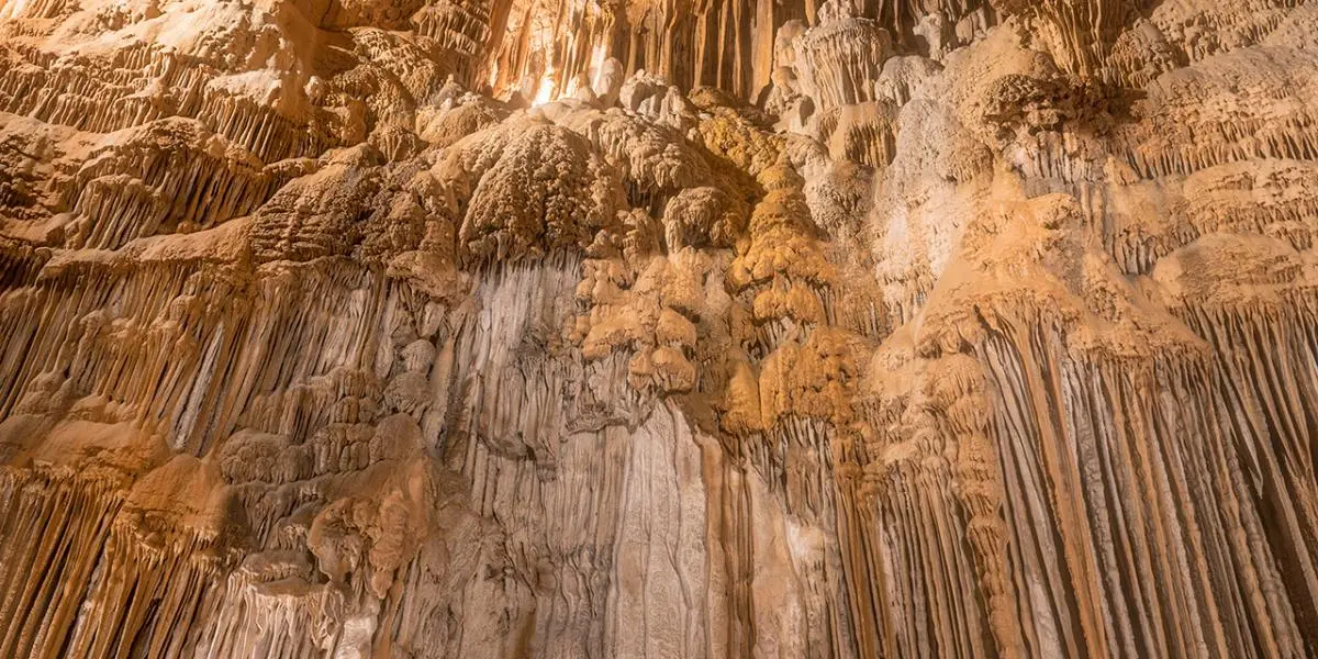 Lake Shasta Caverns