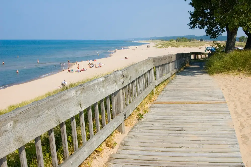 Saugatuck Dunes State Park