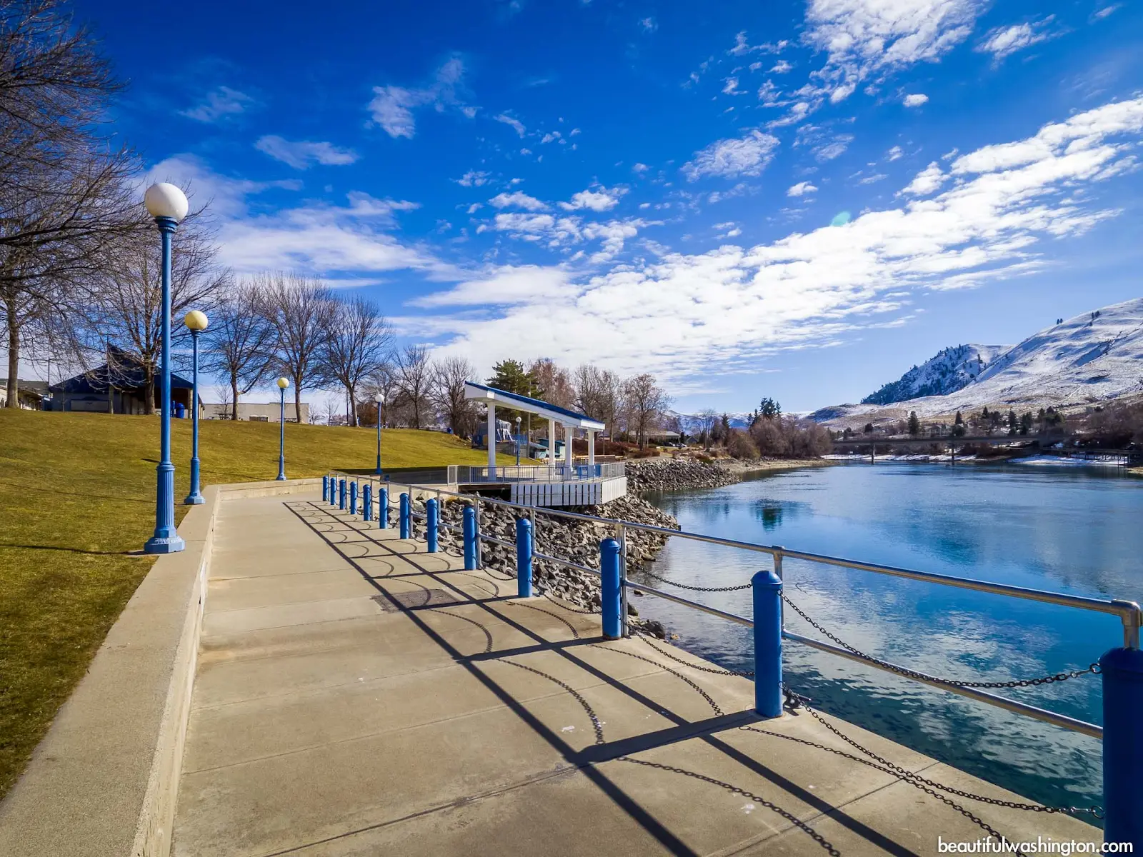 Riverwalk Loop in downtown Chelan