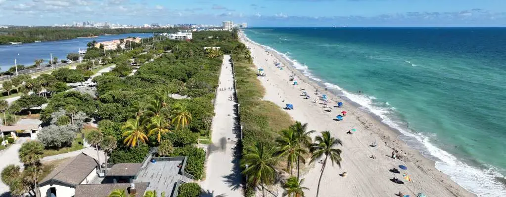 Beach Guide: Hollywood Beach, the Ultimate Broadwalk Experience