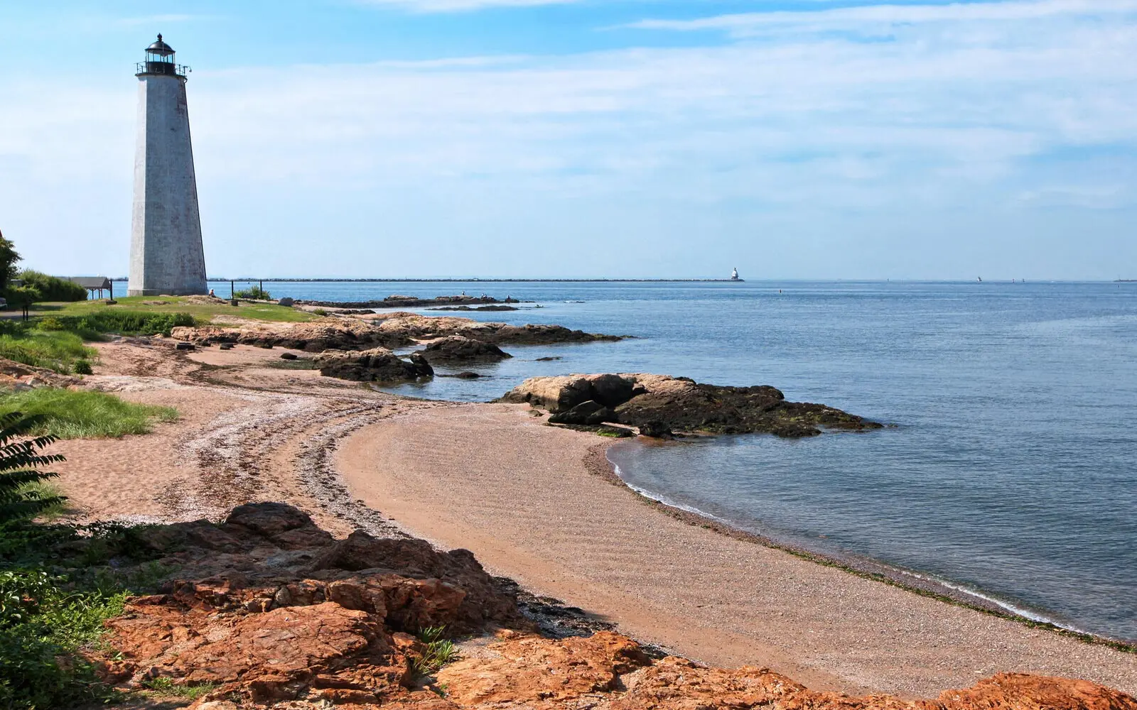 Lighthouse Point Beach / Connecticut / USA // World Beach Guide