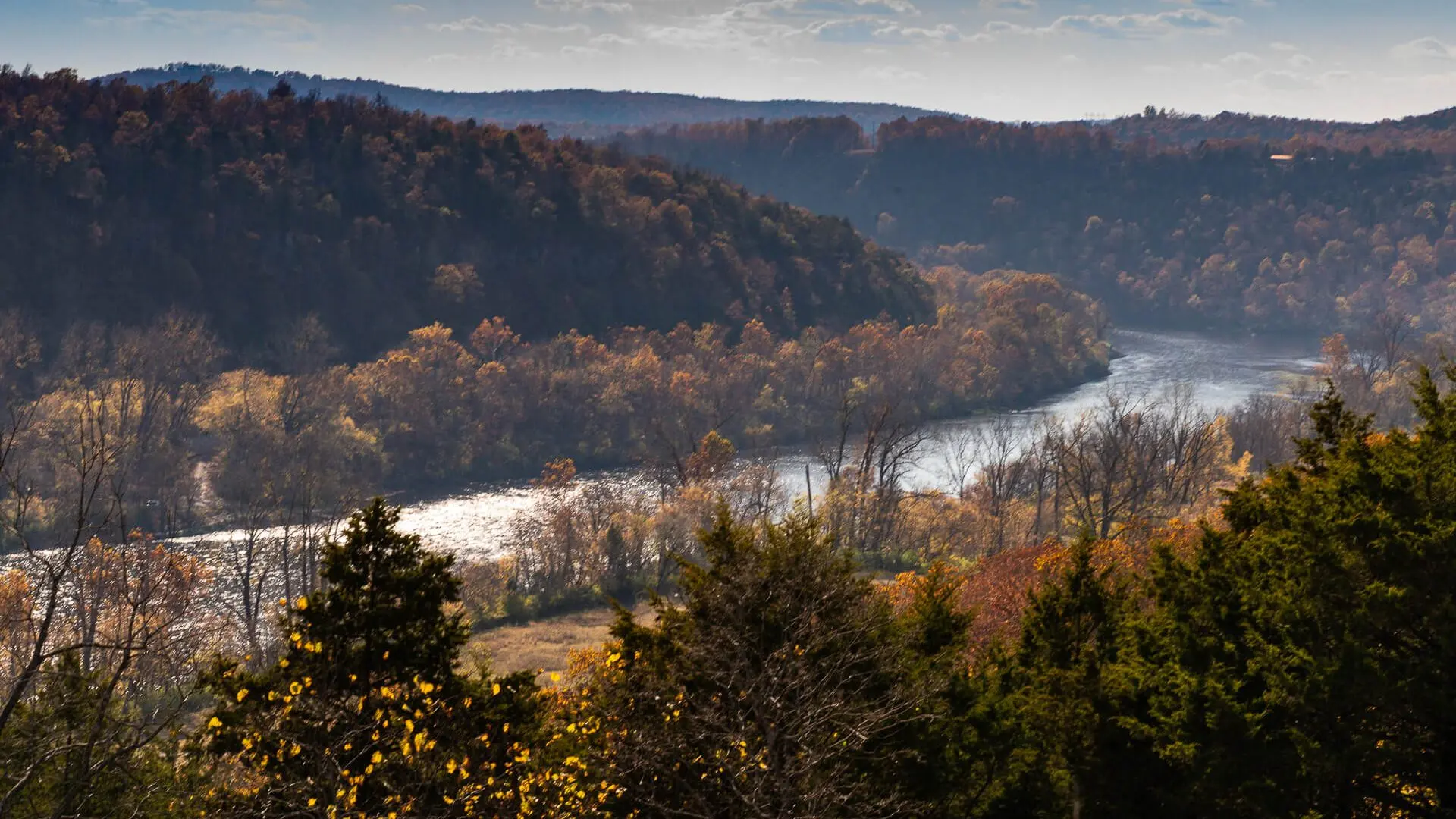 The best hiking, rivers & lakes in the Ozark Mountains - Mississippi River  Country