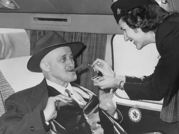 When Smoking Got Banned on Planes Flying in the US - Business Insider