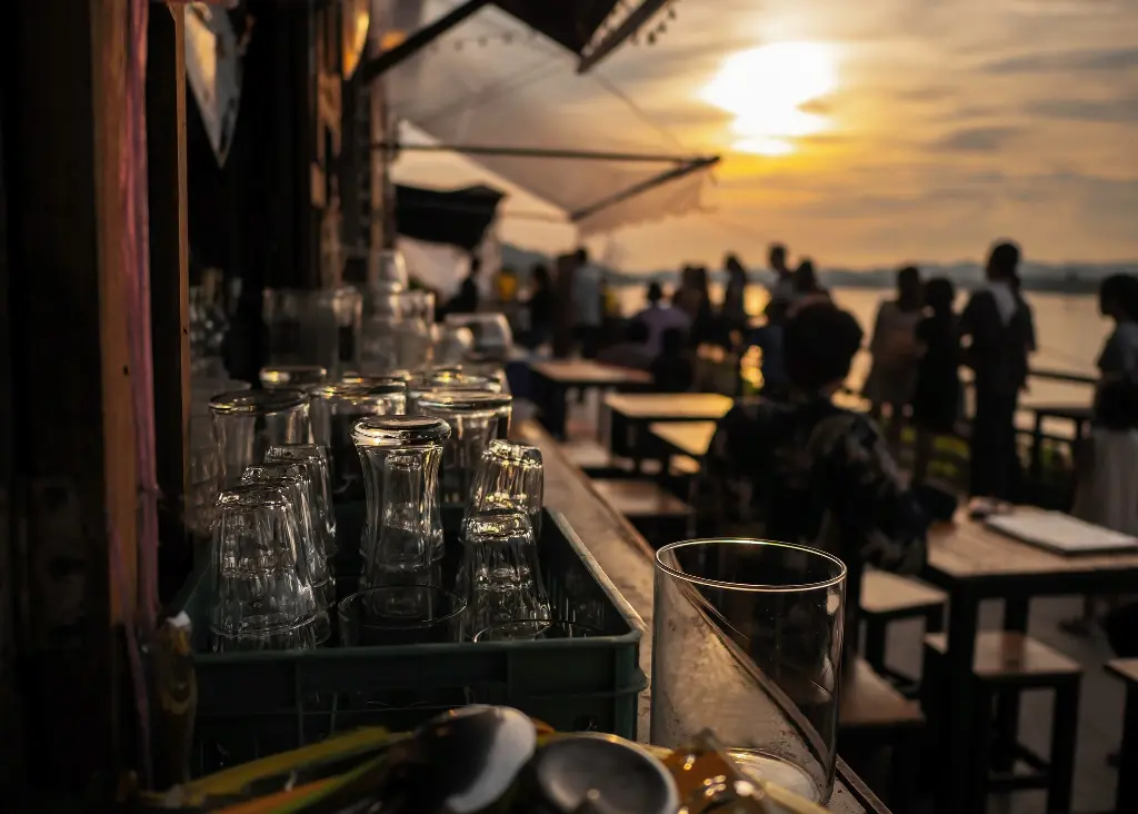 Nightlife Hotspots We Love in Redondo Beach 