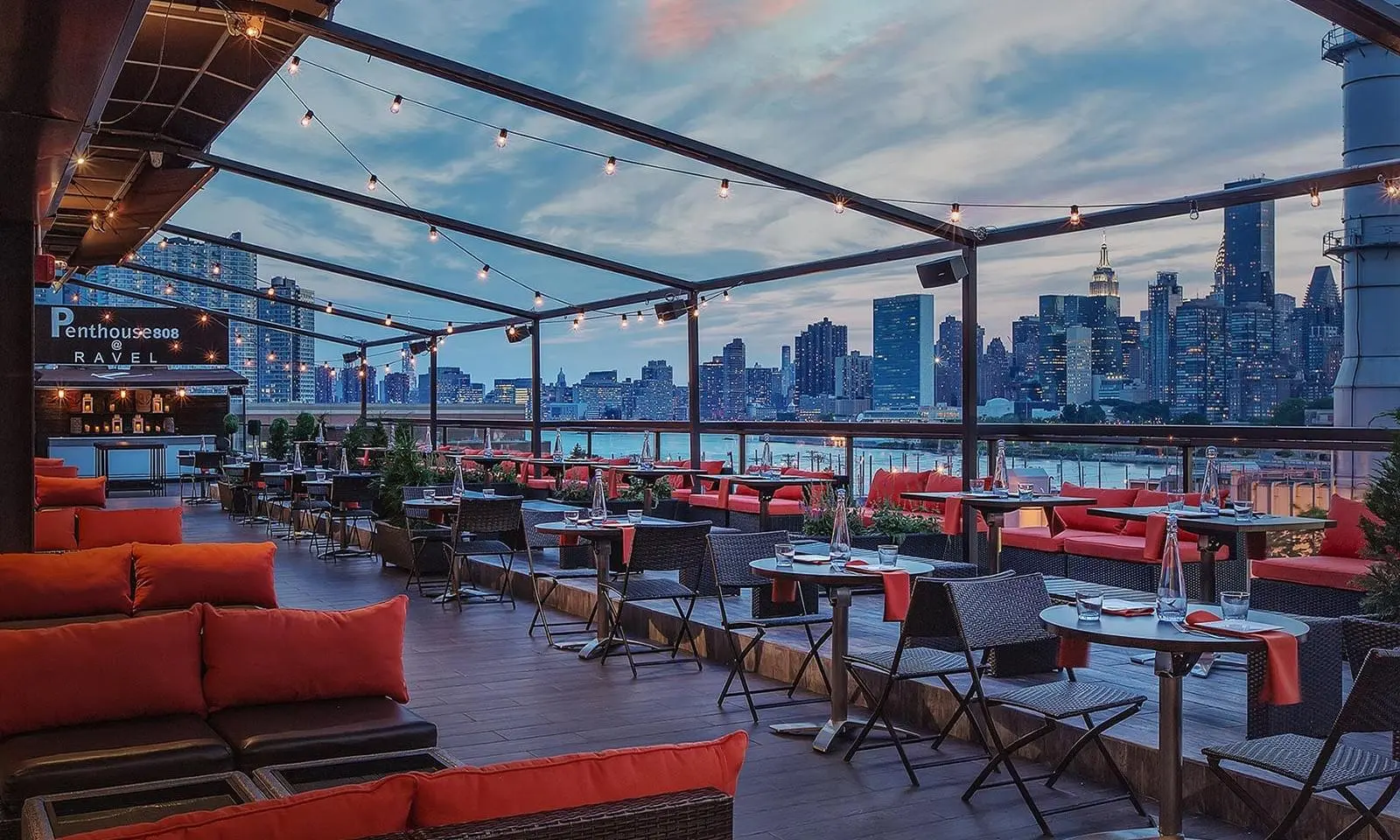 Penthouse808 Rooftop Bar and Lounge | Ultimate View of the NYC Skyline