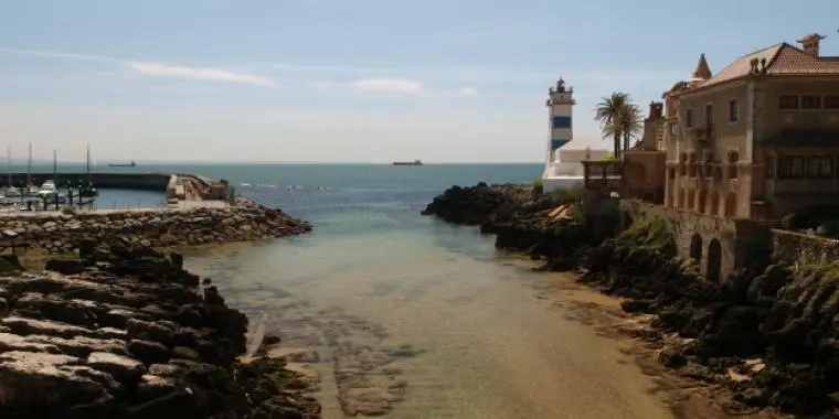 Praia de Santa Marta | Cascais Ambiente