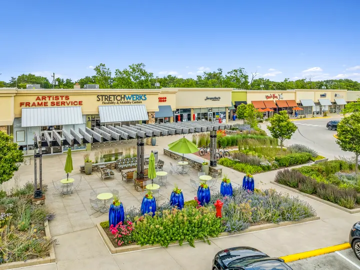 Crossroads Shopping Center | Federal Realty Investment Trust