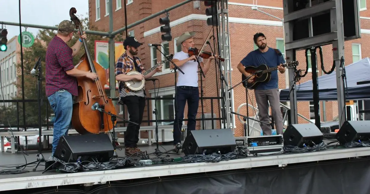 Fiddlin' Fest brings bluegrass to Broad Street and the river on Saturday |  Local | northwestgeorgianews.com