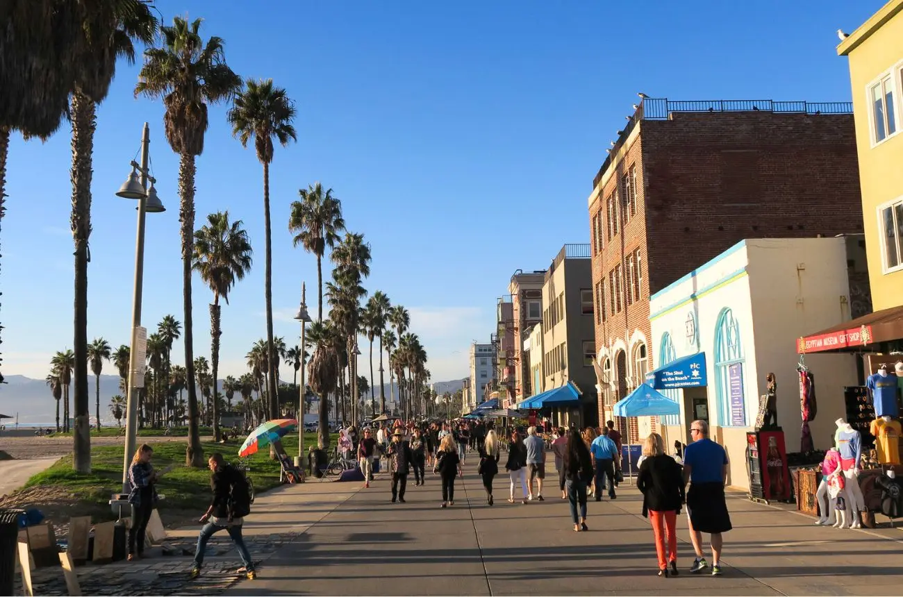 Top Things to Do at Venice Beach Boardwalk