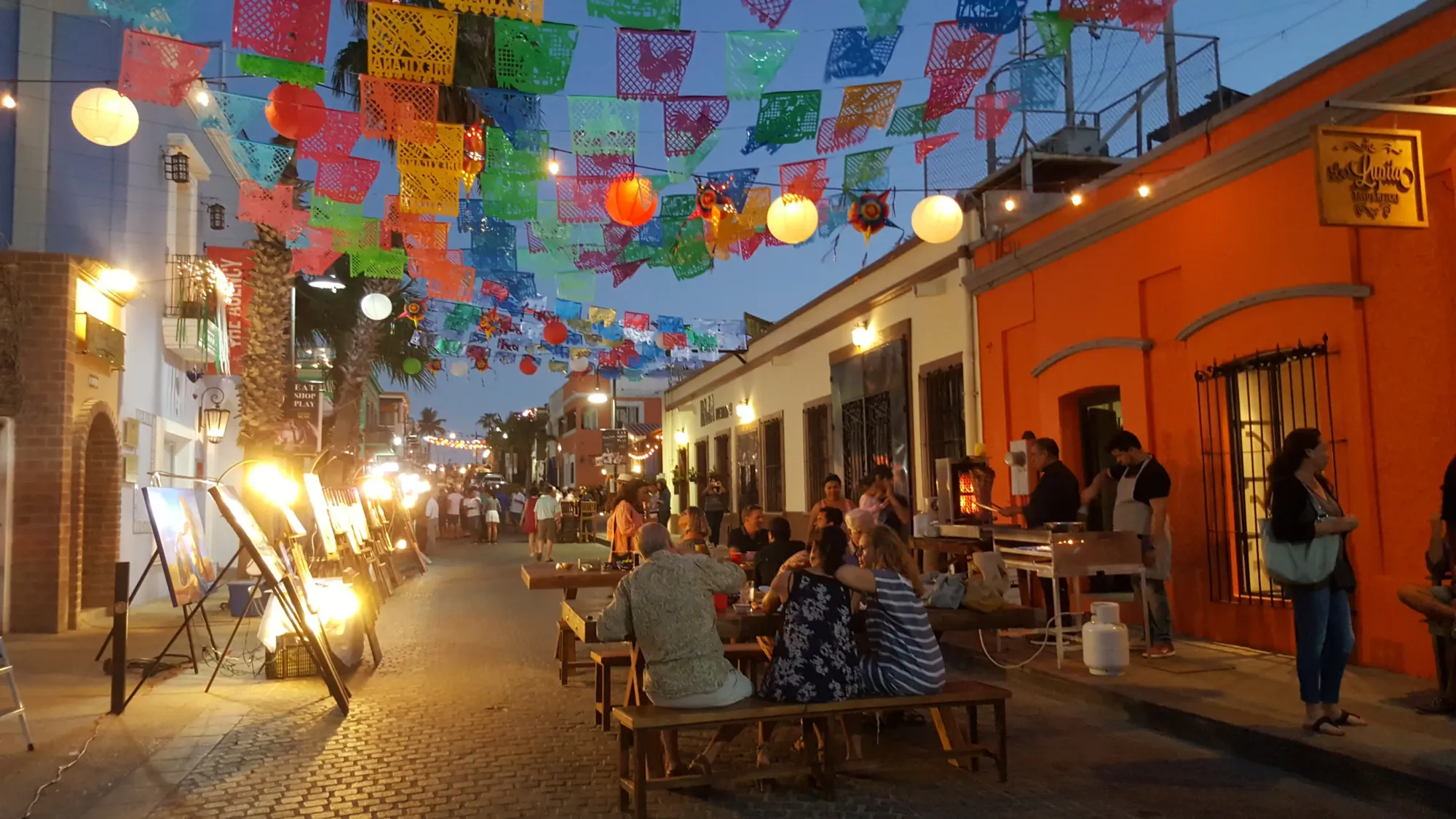 Spend an Evening in San José del Cabo's Gallery District