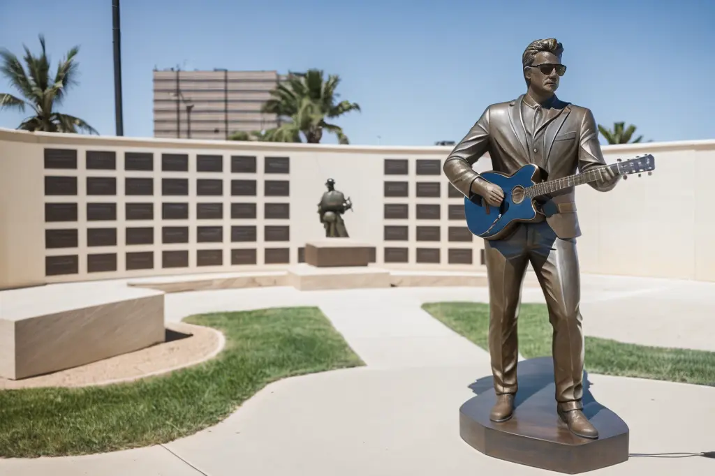 Buddy Holly Statue and West Texas Hall of Fame – Wandering Dawgs