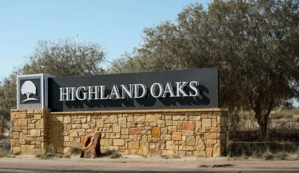 Highland Oaks