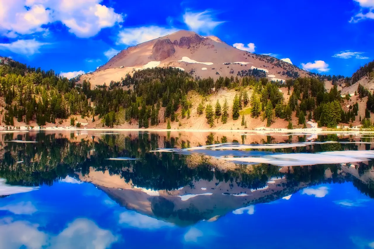 Lassen volcanic national park,california,volcano,mountain,lake - free image  from needpix.com