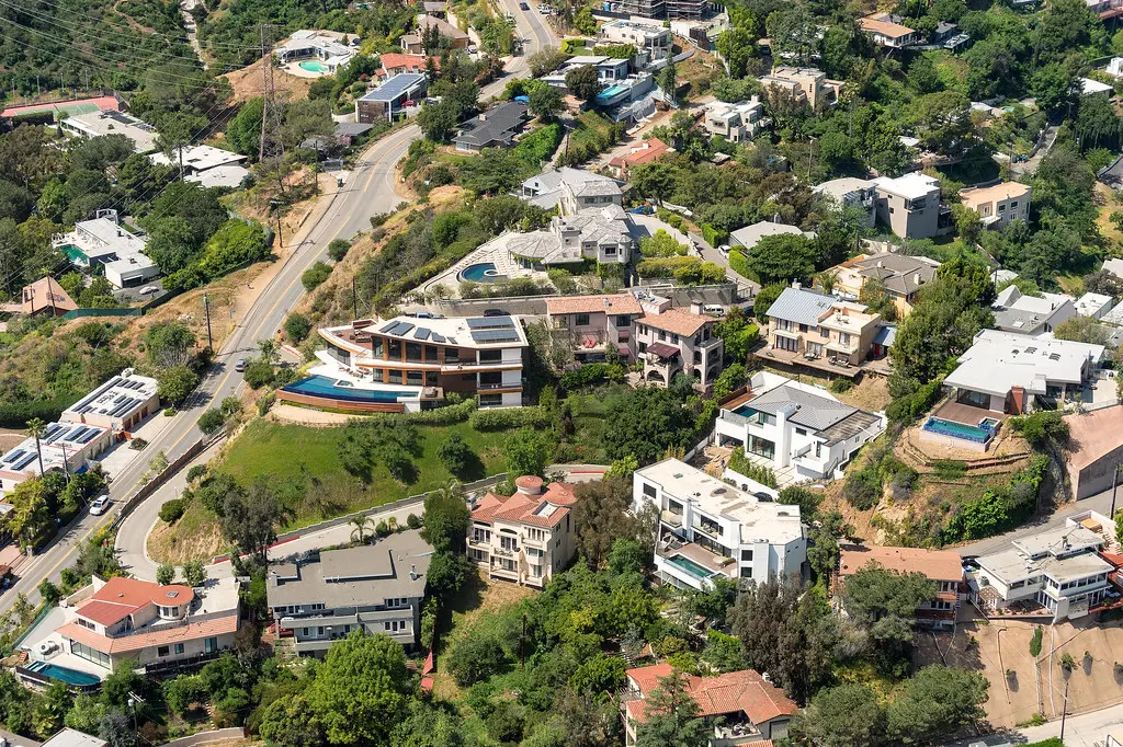 Mulholland Drive and homes in Hollywood Hills | Aerial view … | Flickr