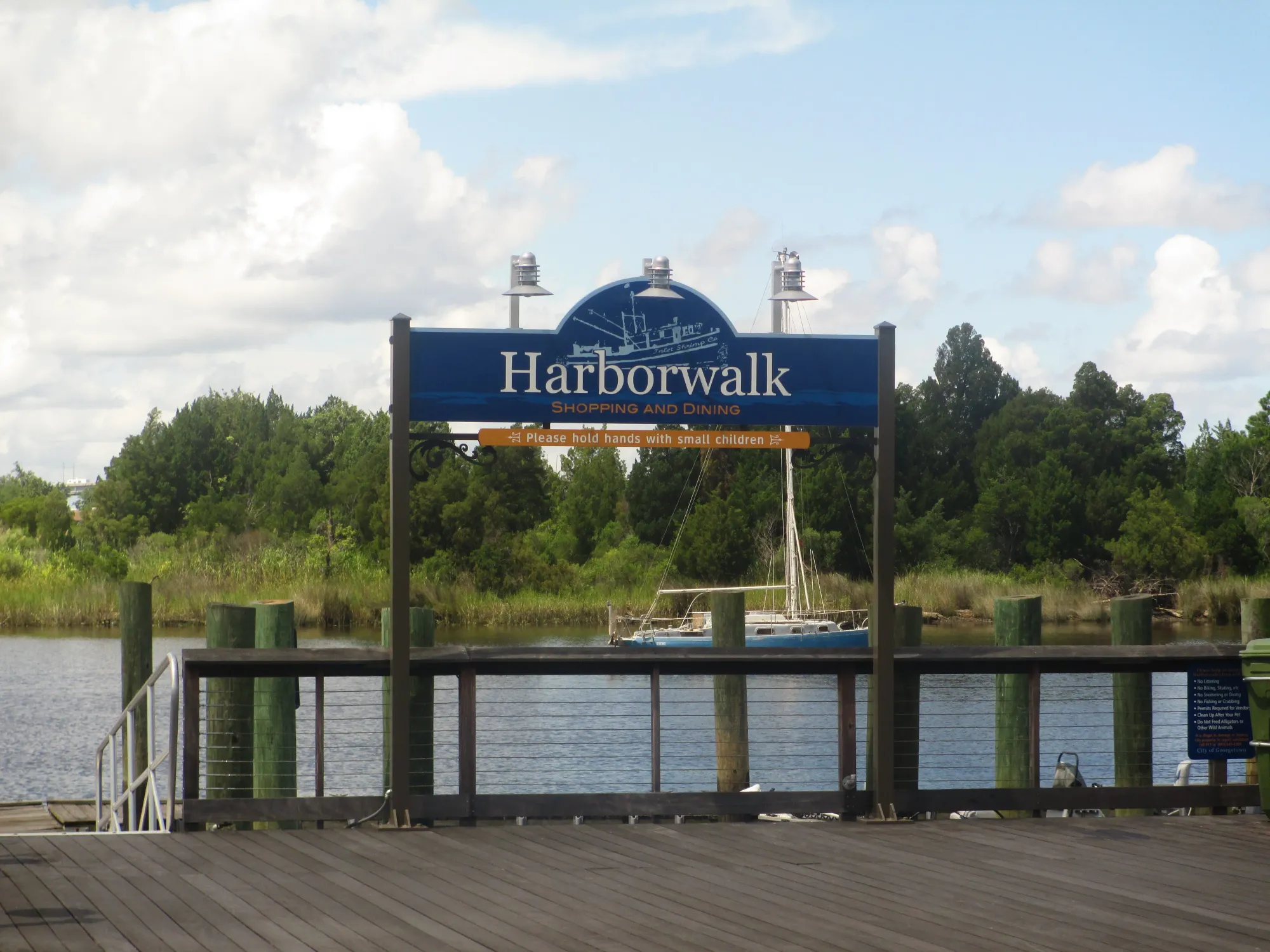 File:Harborwalk in Georgetown, SC IMG 4513.JPG - Wikimedia Commons