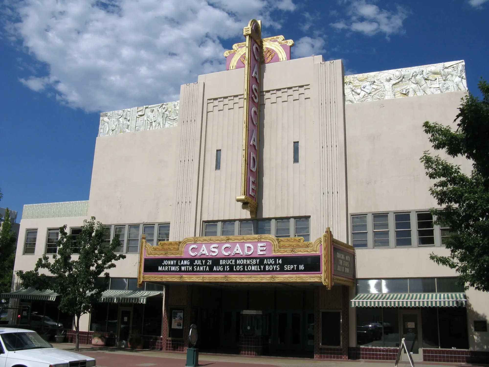 File:Cascade Theater 1935 - Redding, CA.JPG - Wikimedia Commons