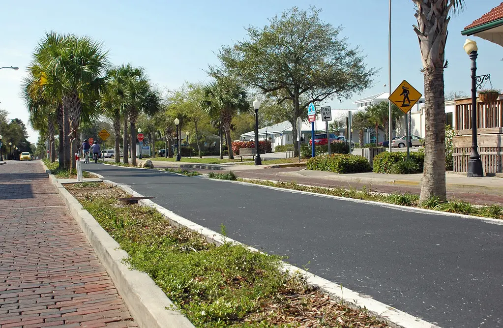 Pinellas Trail Streetscape, Tarpon Springs | The city of Tar… | Flickr