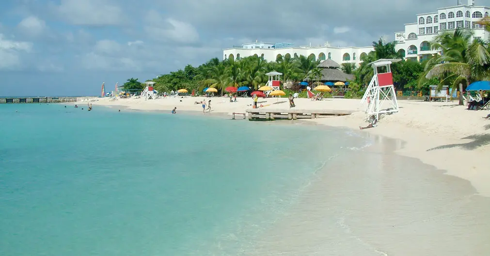 Doctor's Cave Beach Club - Wikipedia