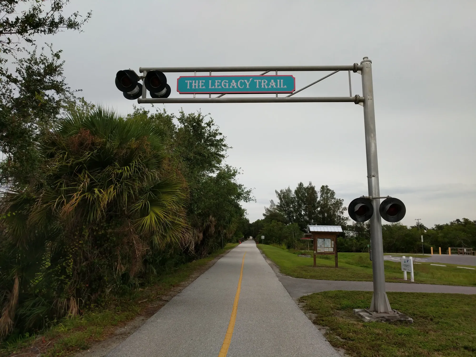 File:Legacy Trail South Terminus at Venice.jpg - Wikimedia Commons