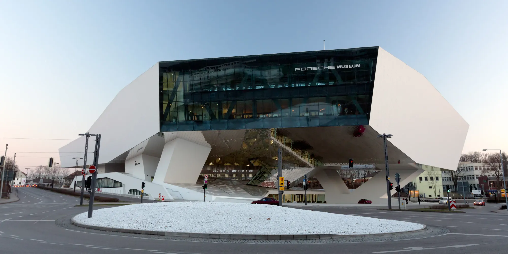 File:Porsche Museum 2 2013 March.jpg - Wikimedia Commons
