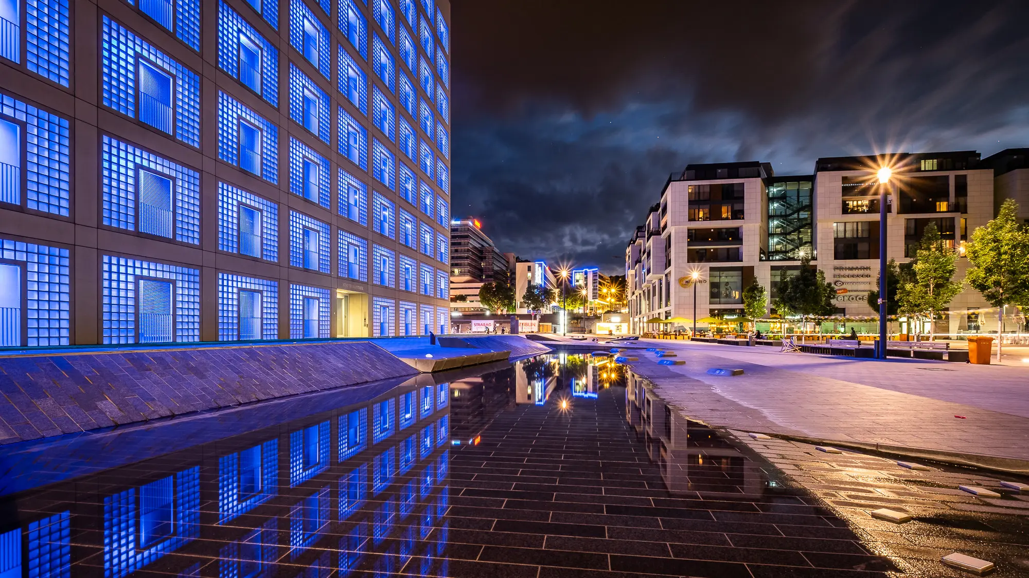 File:Public Library Stuttgart Germany Architecture Photography  (262683355).jpeg - Wikimedia Commons