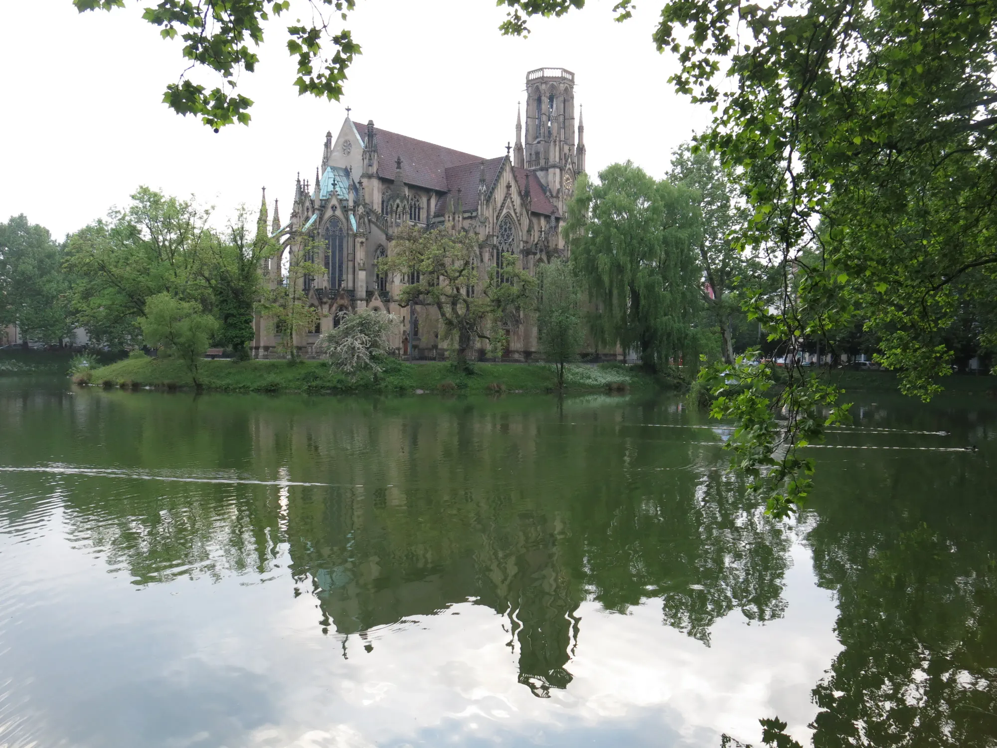 File:St John's Church and Feuersee, Stuttgart (15645807723).jpg - Wikimedia  Commons