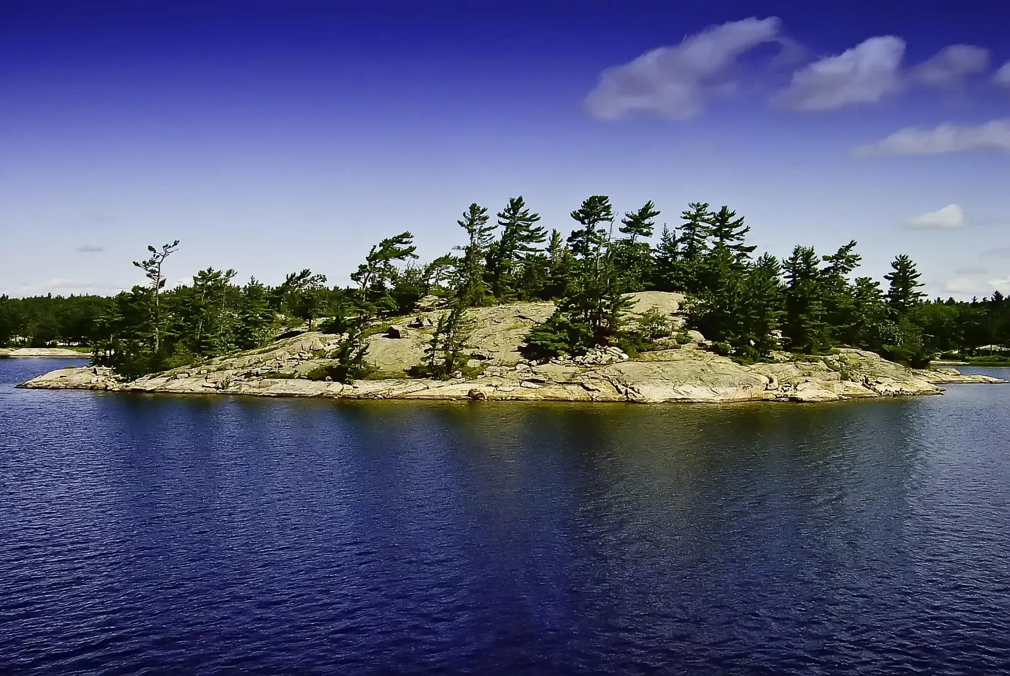 File:Island in Muskoka region.jpg - Wikimedia Commons