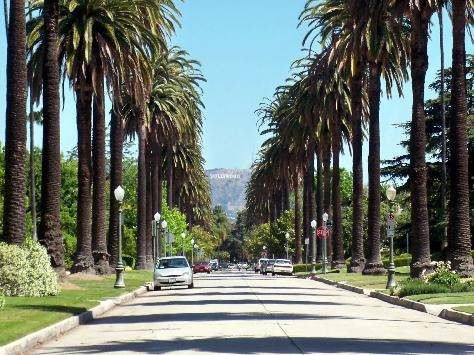 File:Hancock Park Street.JPG - Wikimedia Commons
