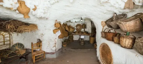 Things To Do In Granada: 12 Unmissable Experiences To Explore The City