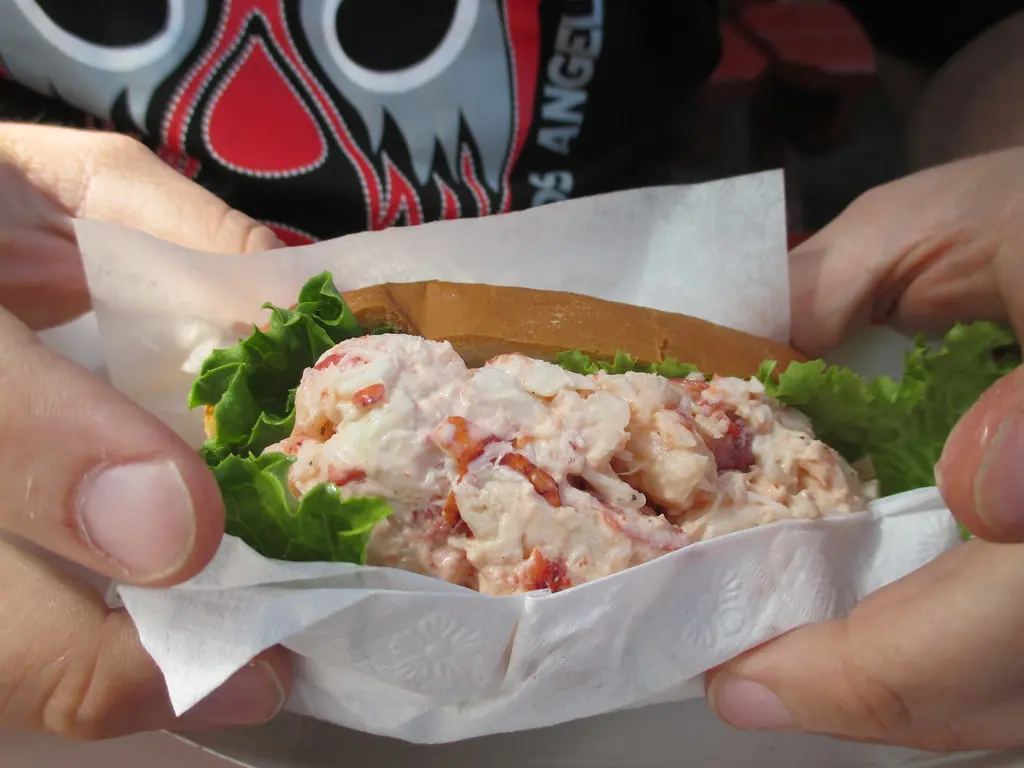 Lobster roll from Harraseeket Lunch and Lobster, Freeport … | Flickr