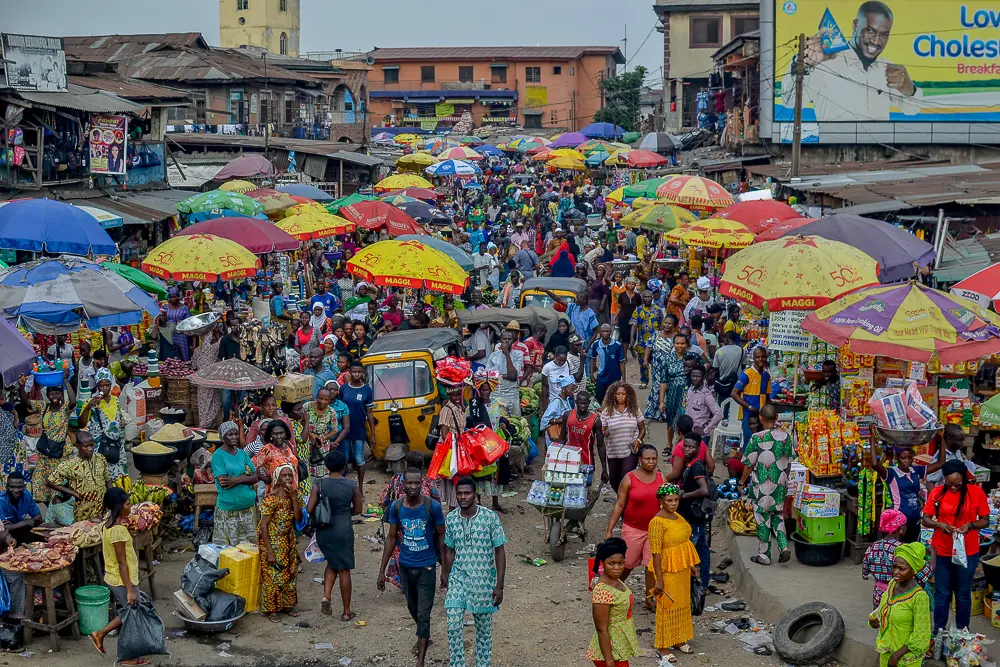 File:Mushin Market, Lagos.jpg - Wikimedia Commons