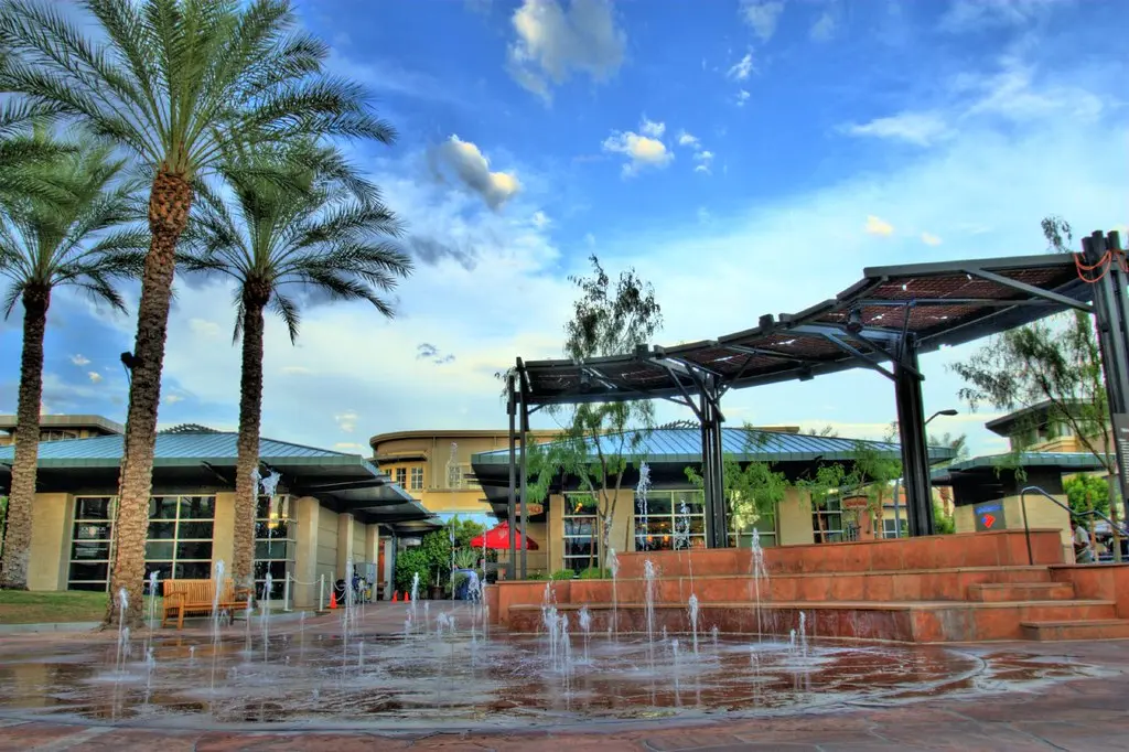 Fountain Courtyard at Kierland Commons | RightBrainPhotography | Flickr