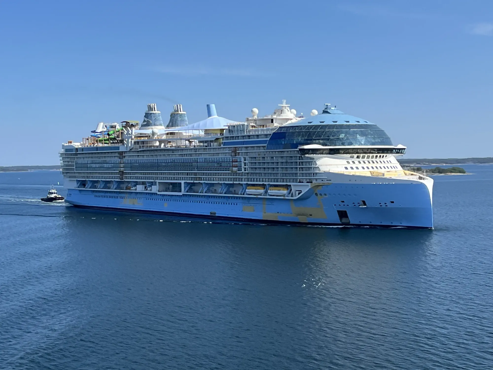 Cruise ship - Wikipedia