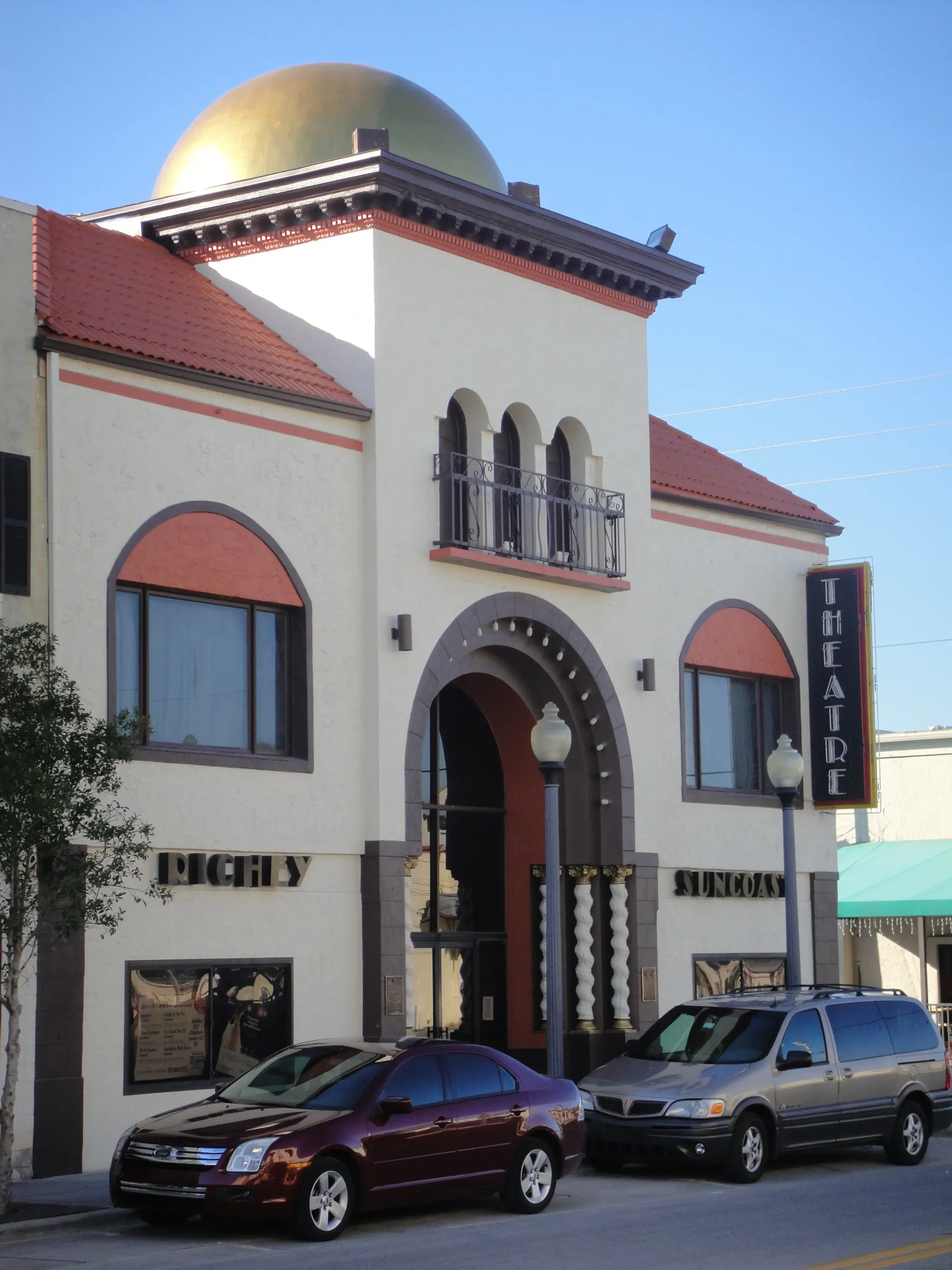 Richey Suncoast Theatre - Wikipedia