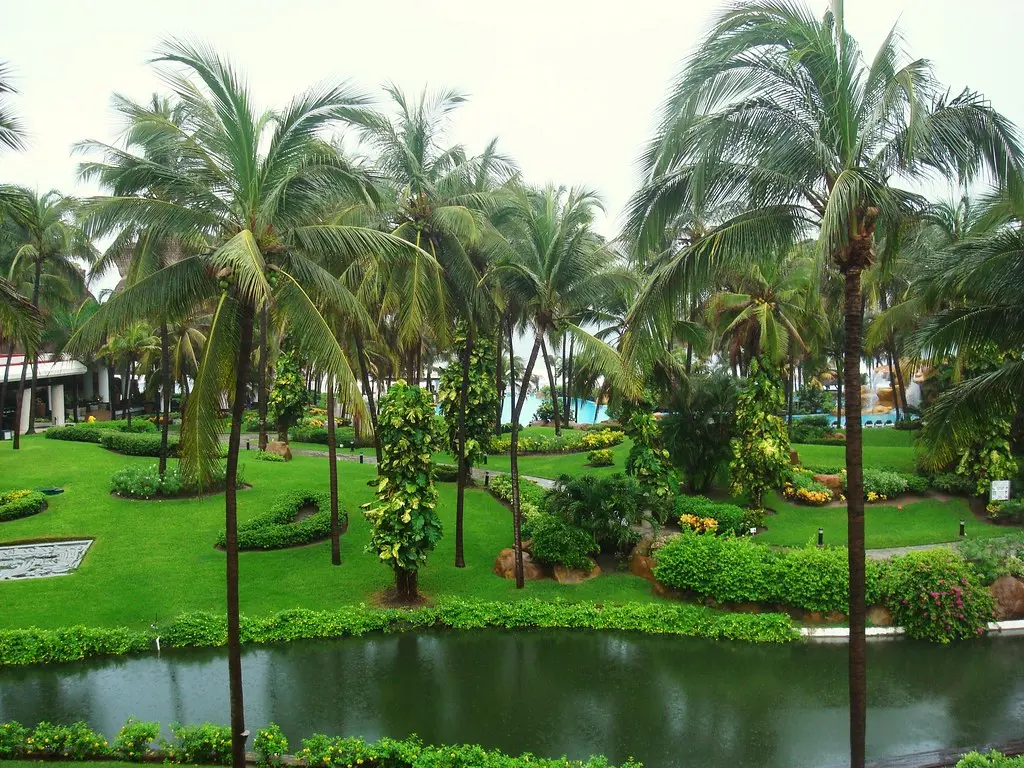Gardens, Mayan Palace, Acapulco | Spectacular gardens at the… | Flickr