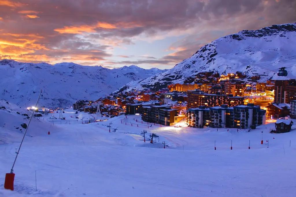 Europe’s Dual-Season Escapes: Best Ski Resorts & Warm Fall Getaways