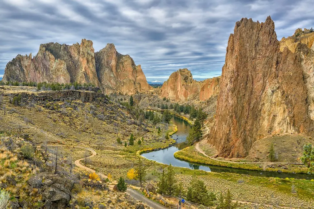 Smith Rock | This is the view one sees when beginning their … | Flickr