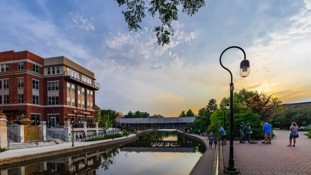 Things To Do In Naperville Downtown & Centennial Beach - Karta.com