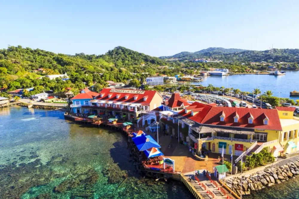 10+ Best Things To Do In Roatan, Honduras - Karta.com