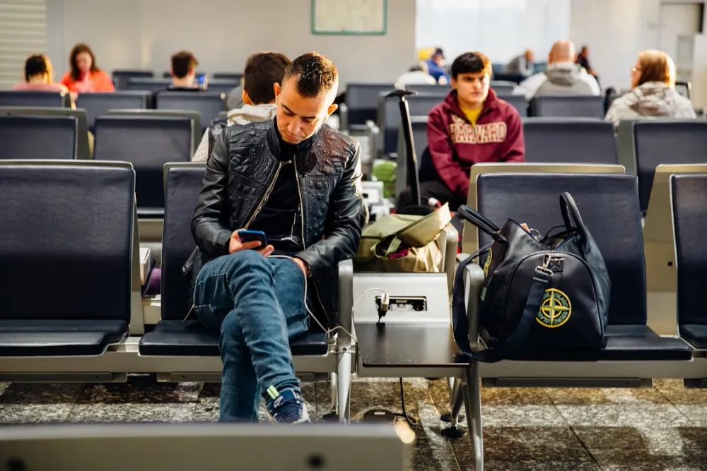 10 Hacks to Save Time and Money at the Airport - Karta.com