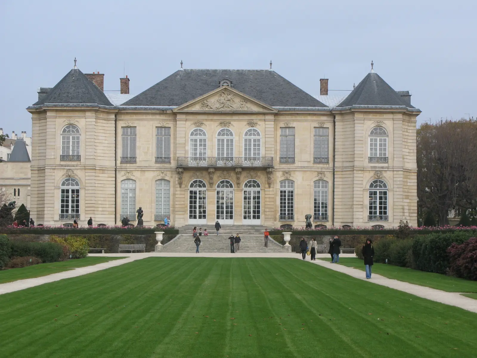 File:Rodin Museum.JPG - Wikimedia Commons