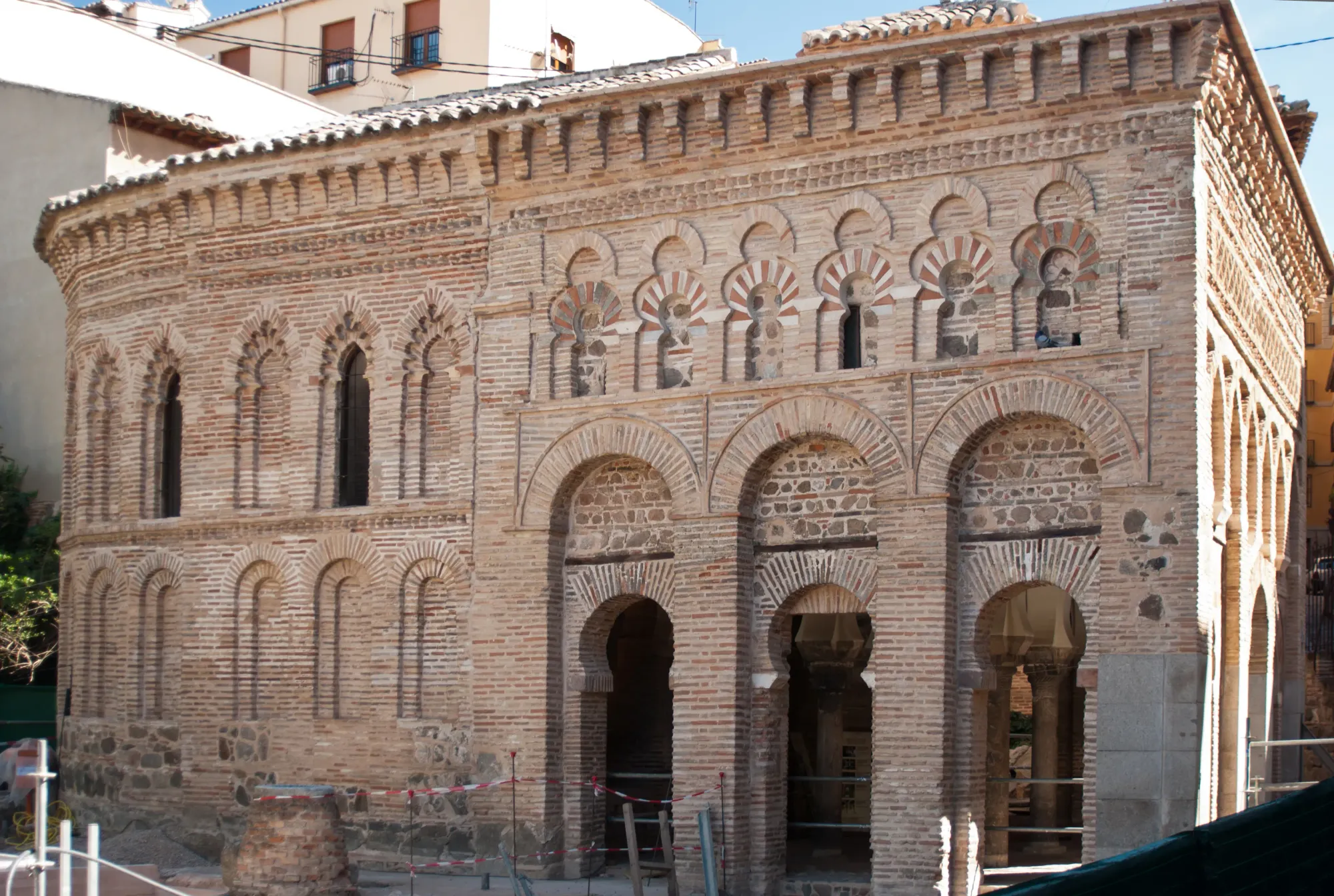 File:Mezquita Cristo de la Luz de Toledo.jpg - Wikimedia Commons