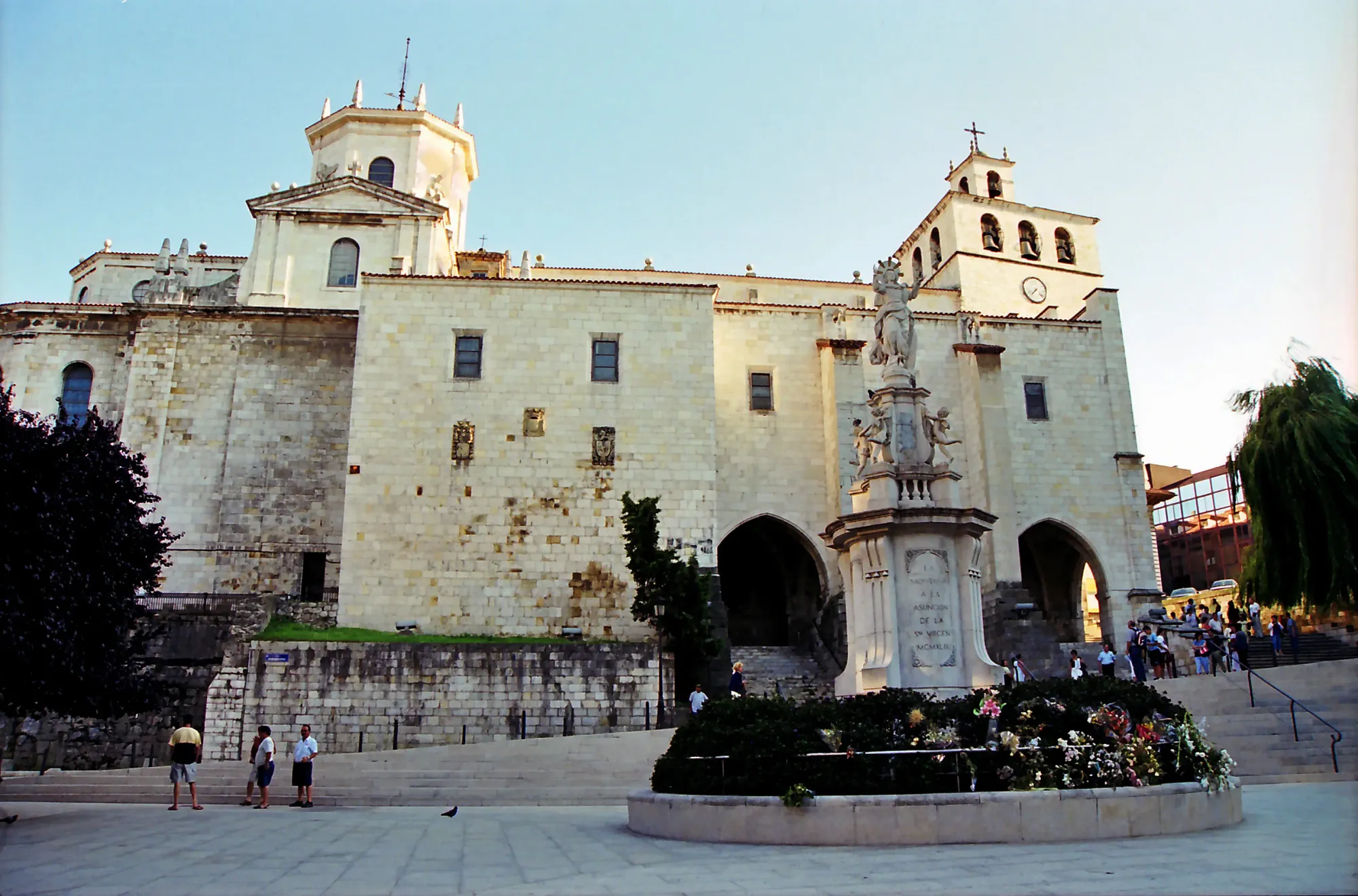 File:Catedral de Santander (Cantàbria).jpg - Wikimedia Commons