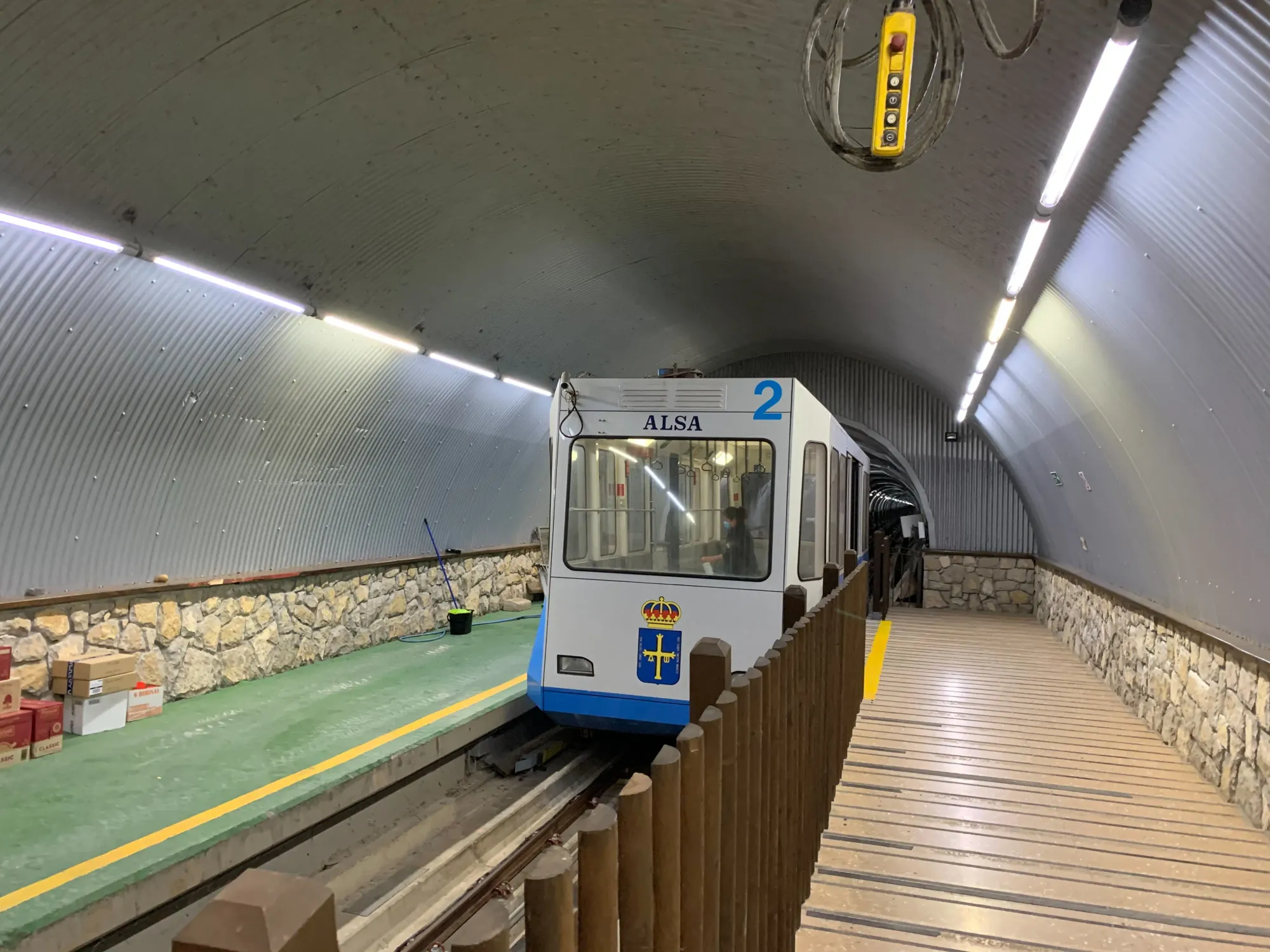 File:Funicular de Bulnes Ago 2020 14 46 20 162000.jpeg - Wikimedia Commons