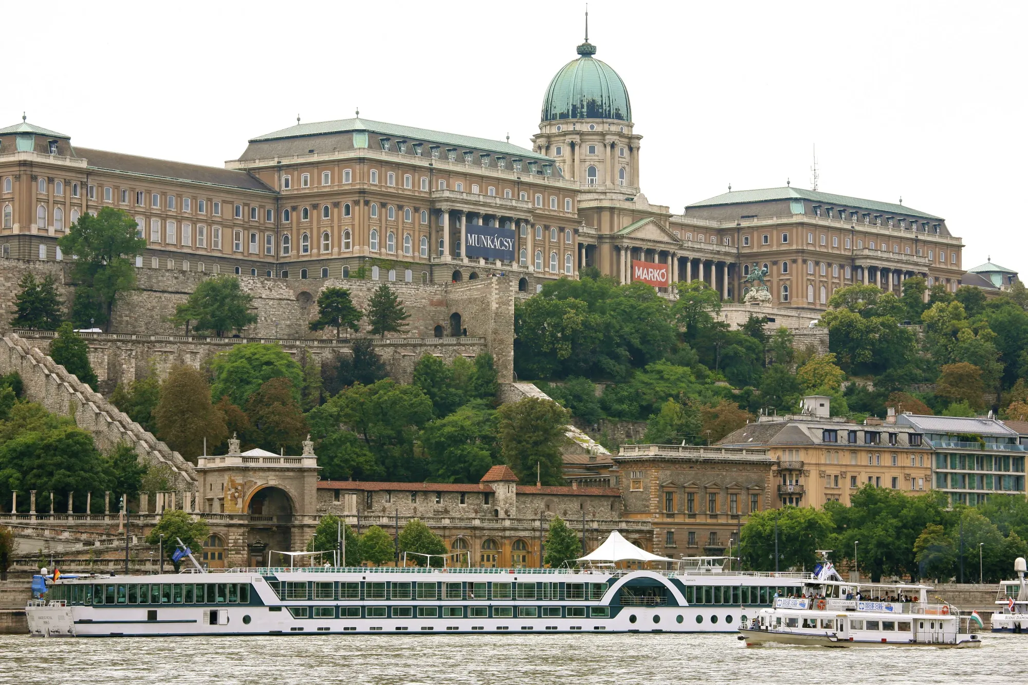Puentes, termas y ruin bars: 23 qué hacer en Budapest sin prisa