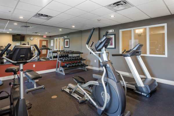 Holiday Inn Express and Suites Lantana