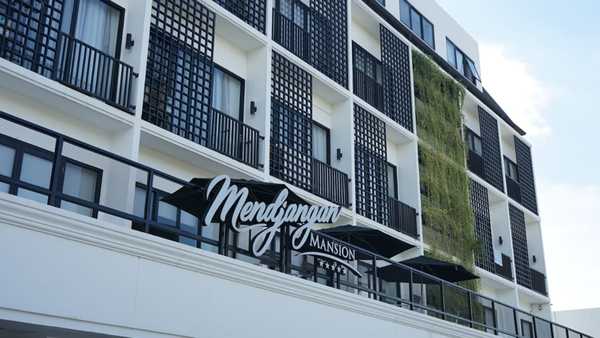 Mendjangan Mansion by ZUZU