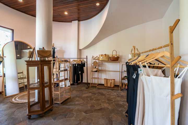 gallery image 0