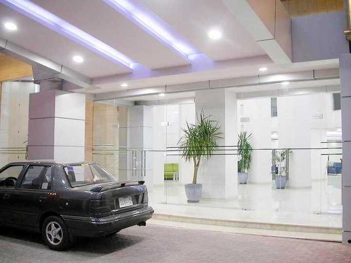 gallery image 0